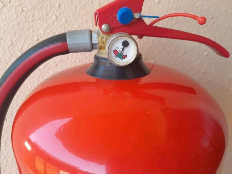 صيانة طفايات الحريق: كيف تكتشف الأعطال بنفسك في 5 خطوات؟